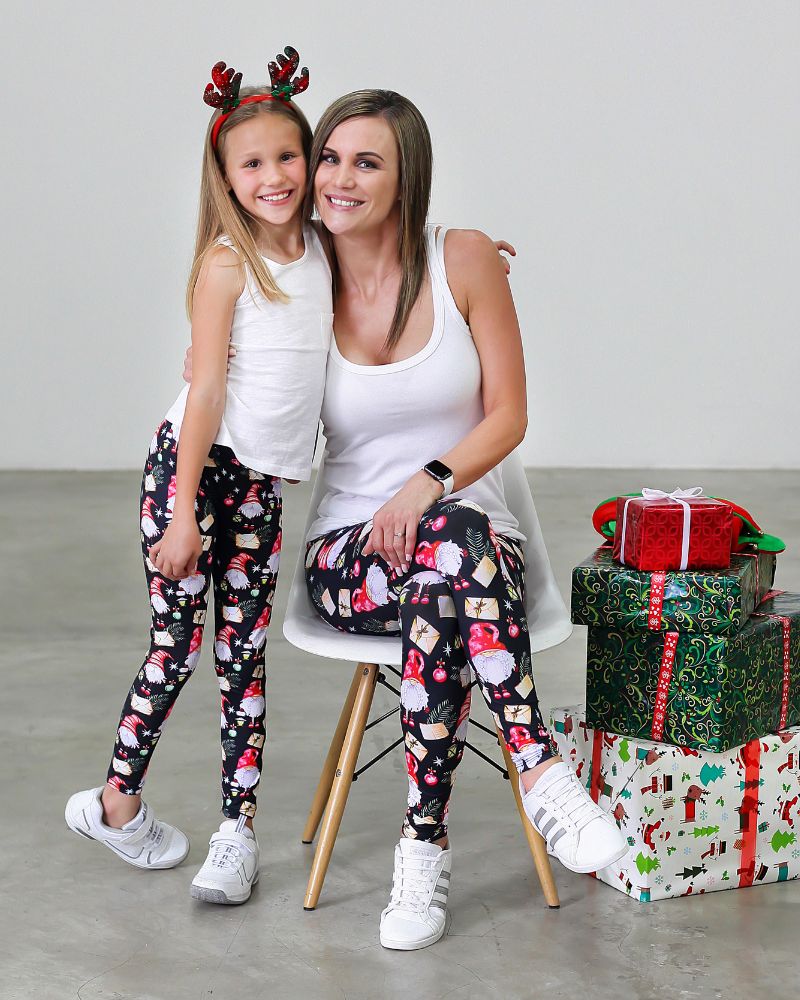 Gnoming Around Poppets Leggings