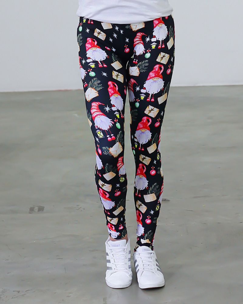 Gnoming Around Poppets Leggings